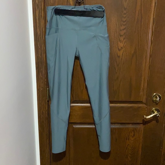 Body glove sports leggings light green pockets side - Picture 1 of 2